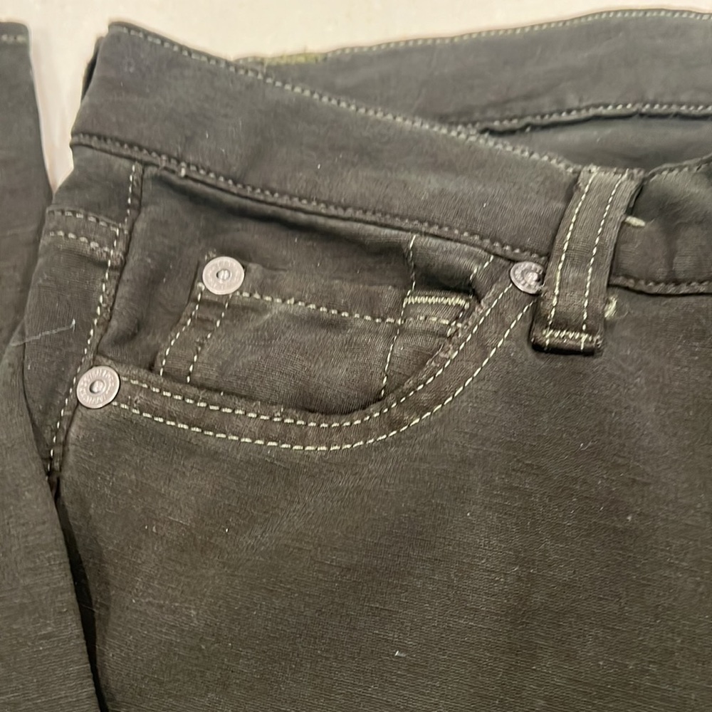 Seven for All Mankind skinny jeans in a nice dark khaki 💖😉